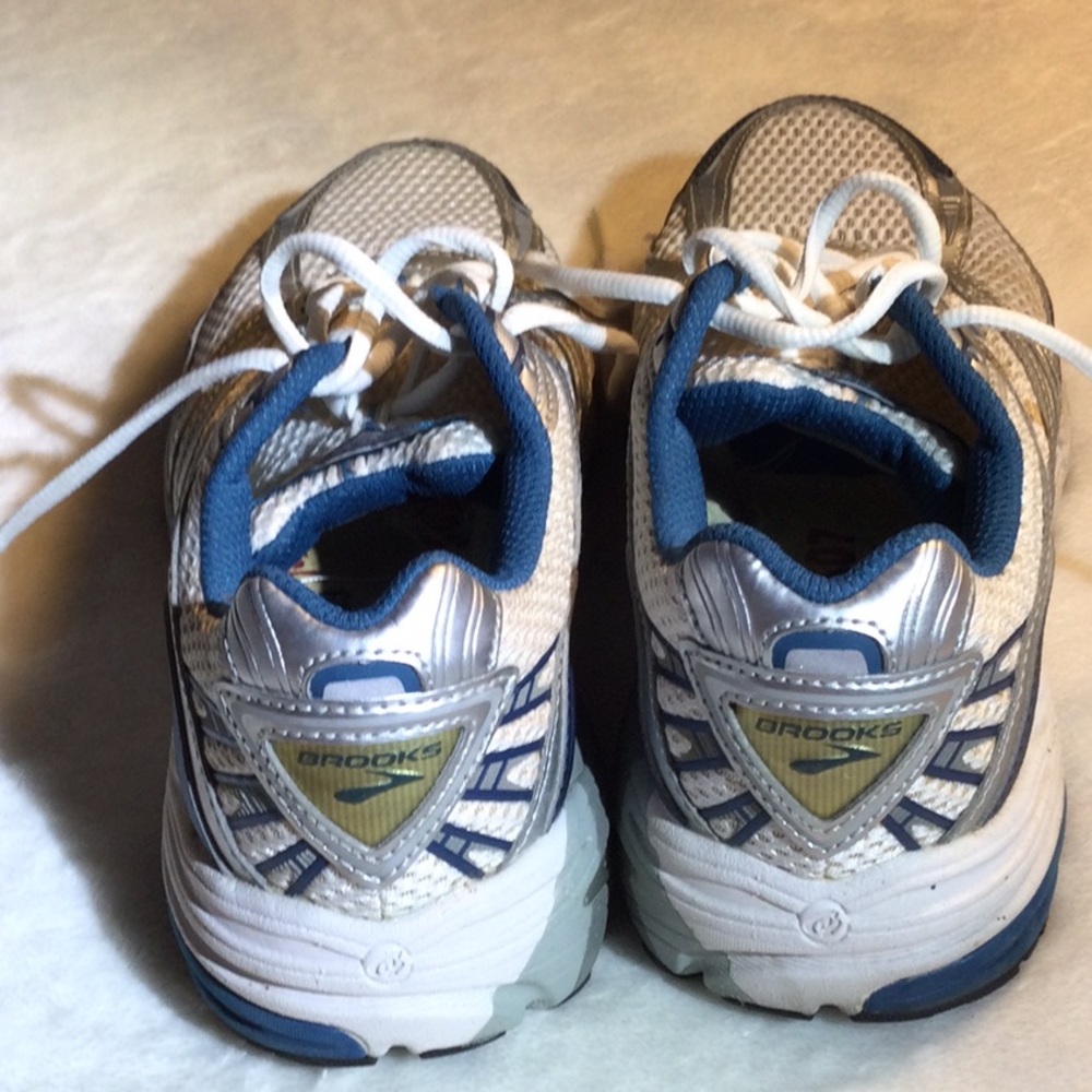 BROOKS ANDRENALINE 9, GTS RUNNING SHOES - Picture 3 of 12